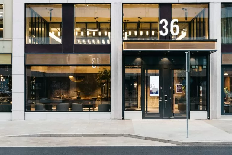 Arena Sergel entrance at Malmskillnadsgatan 36