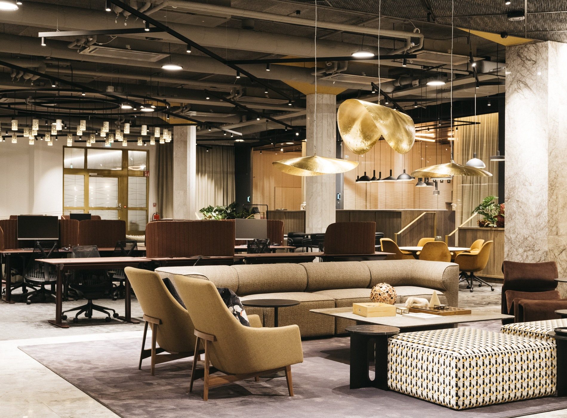 Open lounge and workspace at Arena Sergel